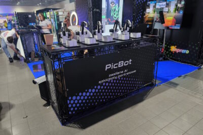 szkicbot robot rysujący na targach